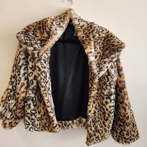nwot Alice + Olivia faux leopard fur jacket cropped Sz M